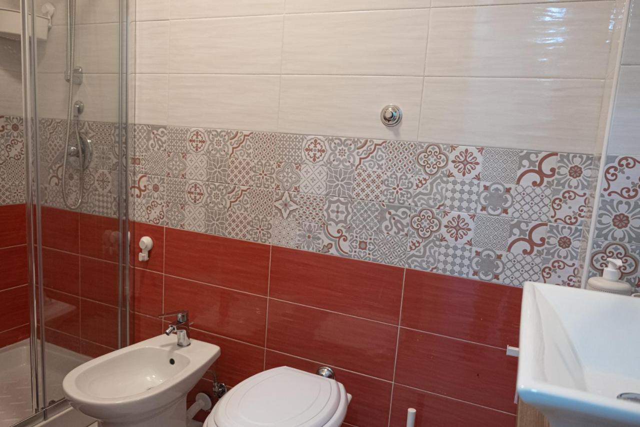 Le Dimore Di Emilia - Casa Bea Наполи Екстериор снимка