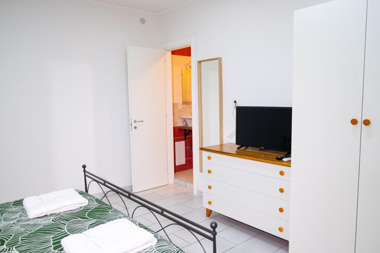 Le Dimore Di Emilia - Casa Bea Наполи Екстериор снимка